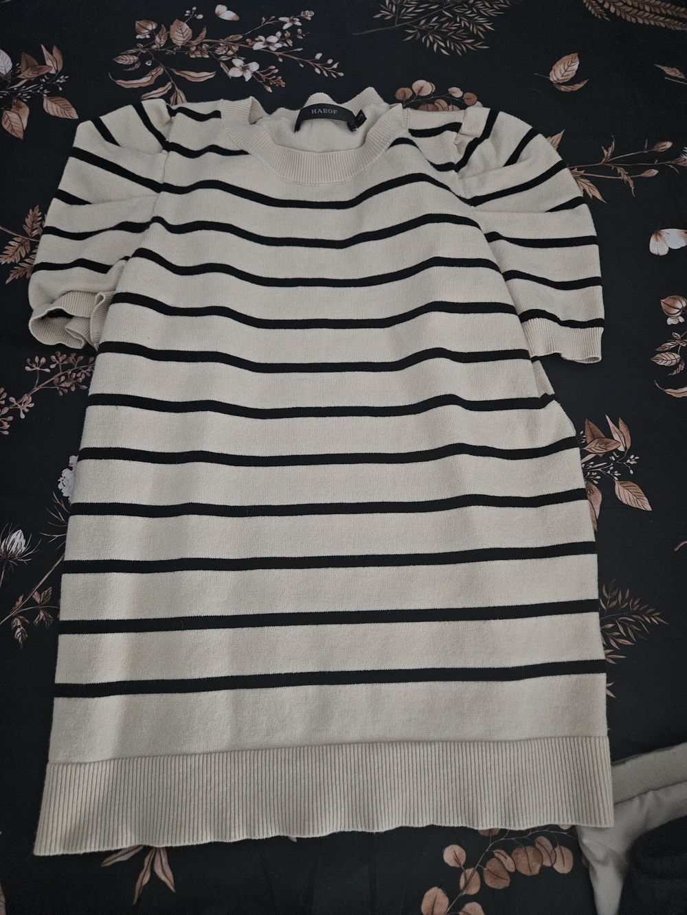 Amazon Cream and Black Striped Short Sleeve Crewneck Sweater